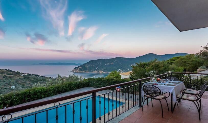 Villa Alegria Скопелос Экстерьер фото